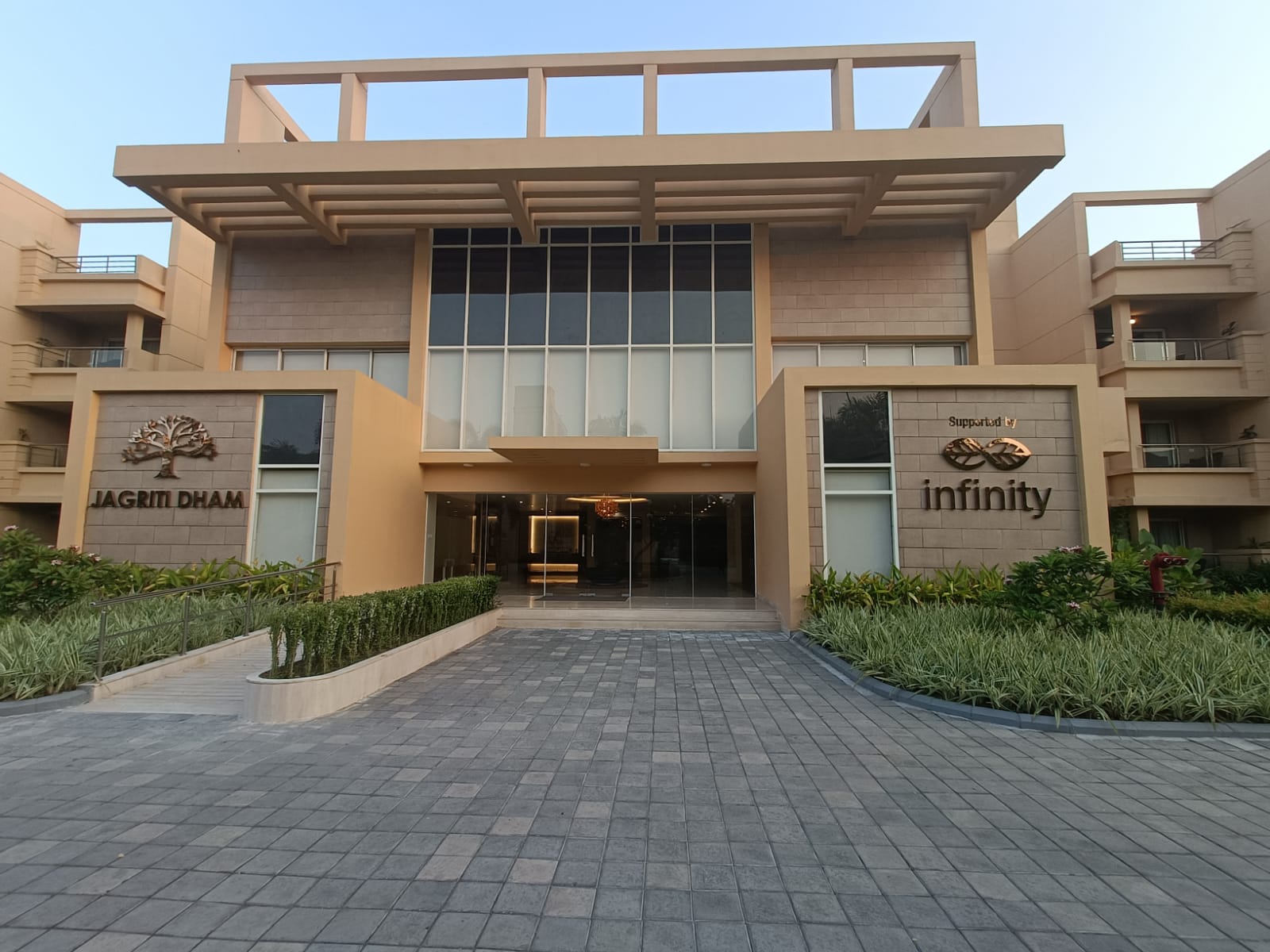 luxury old age home